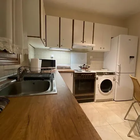 Apartment Ano Poli With Yard